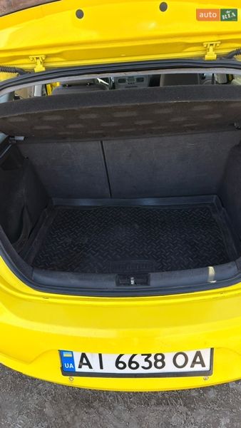 Хэтчбек SEAT Leon 2007 в Киеве