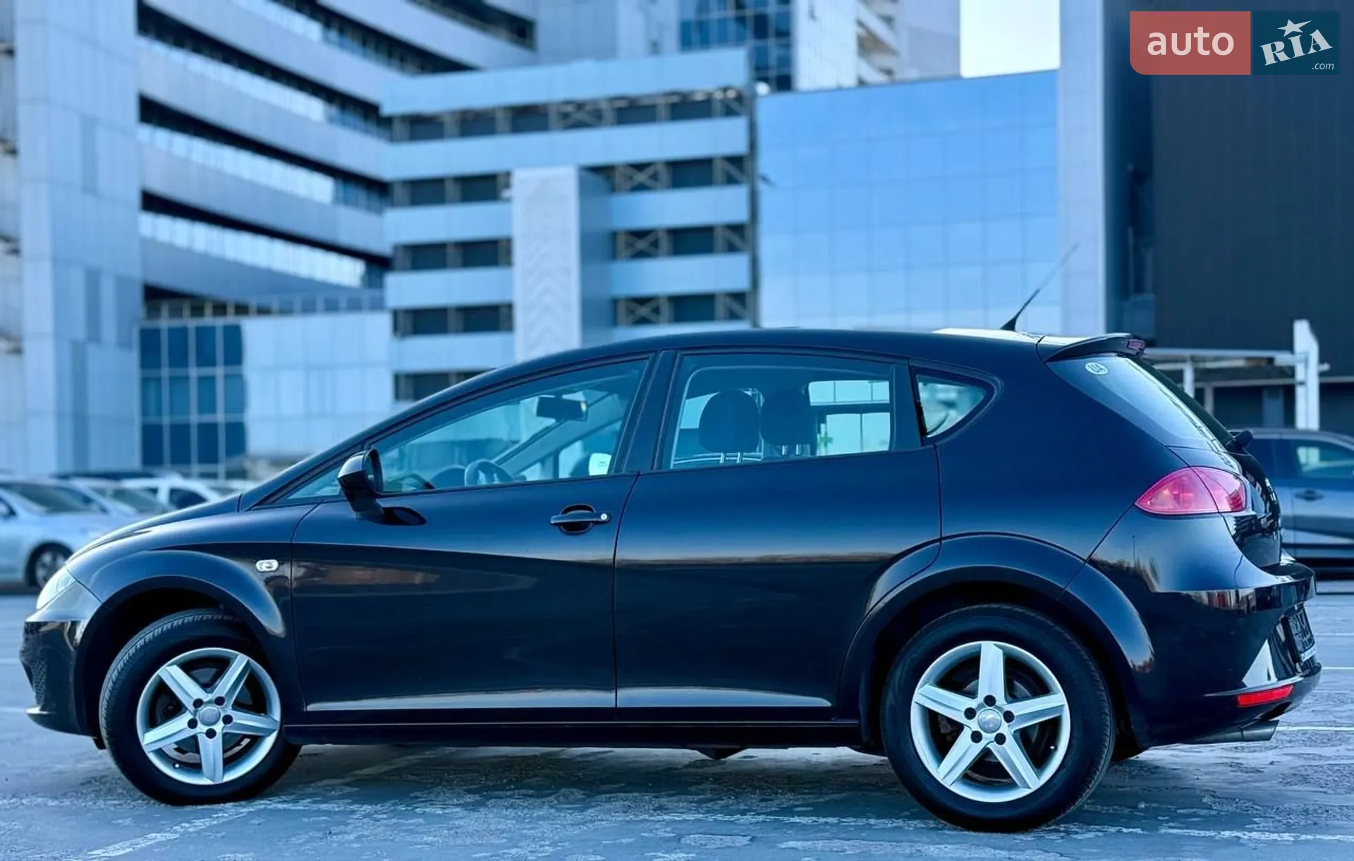 2011 SEAT Leon - мініатюра 2