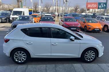 Хэтчбек SEAT Leon 2016 в Киеве