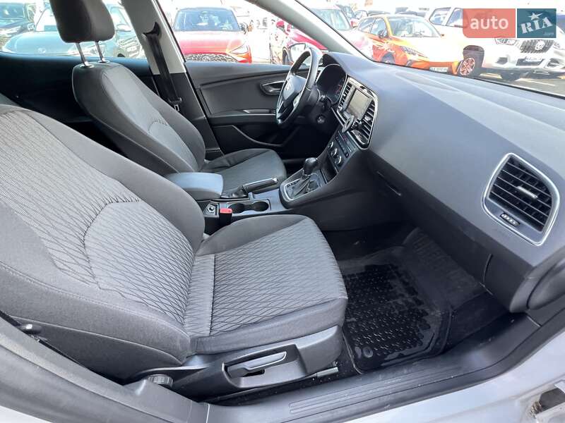 Хэтчбек SEAT Leon 2016 в Киеве