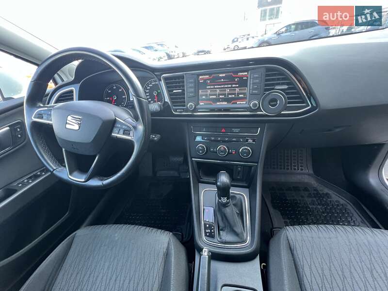 Хэтчбек SEAT Leon 2016 в Киеве