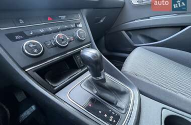 Хэтчбек SEAT Leon 2016 в Киеве