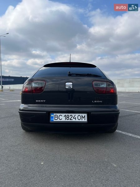 Хэтчбек SEAT Leon 2003 в Львове