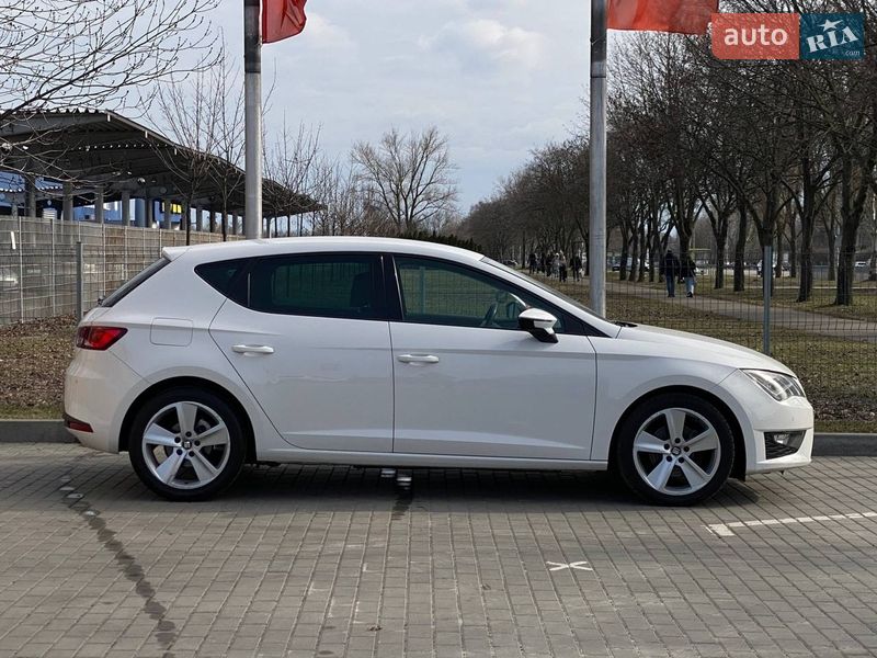 Хэтчбек SEAT Leon 2016 в Днепре
