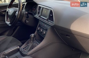 Хэтчбек SEAT Leon 2016 в Днепре