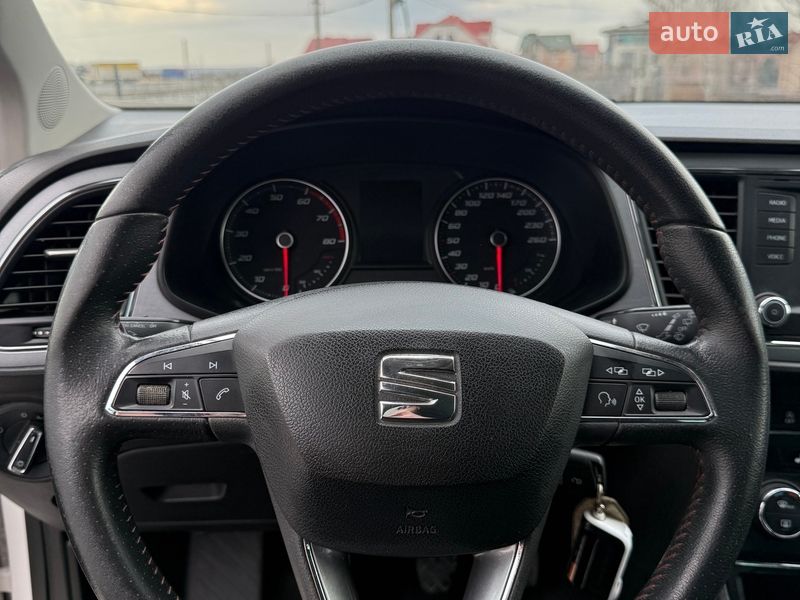 Хэтчбек SEAT Leon 2014 в Тернополе