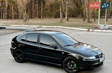 Хэтчбек SEAT Leon 2004 в Днепре