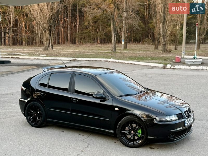 Хэтчбек SEAT Leon 2004 в Днепре