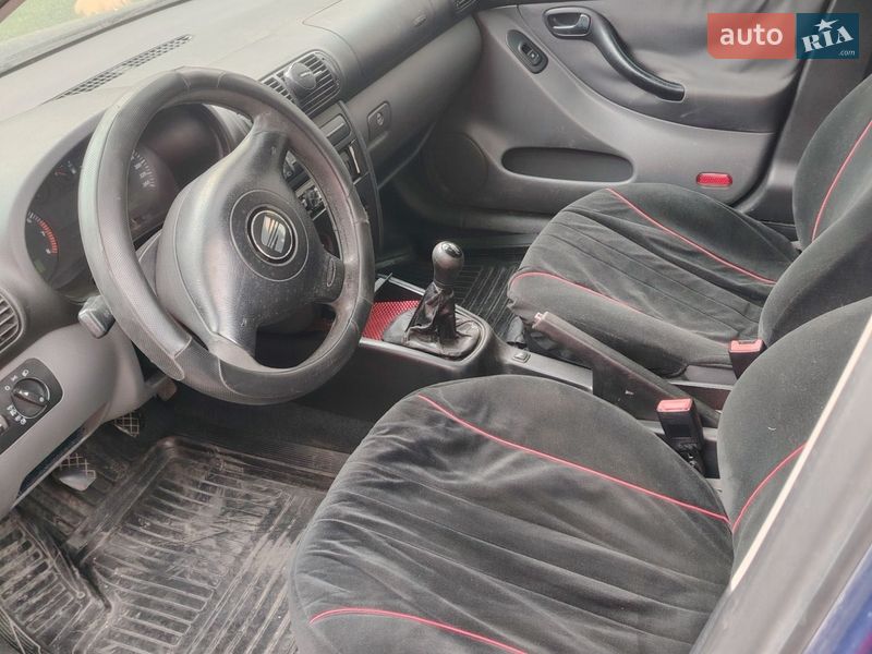 Хетчбек SEAT Leon 2003 в Павлограді