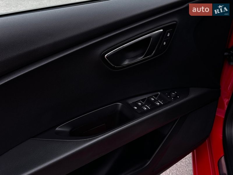Хетчбек SEAT Leon 2014 в Ірпені