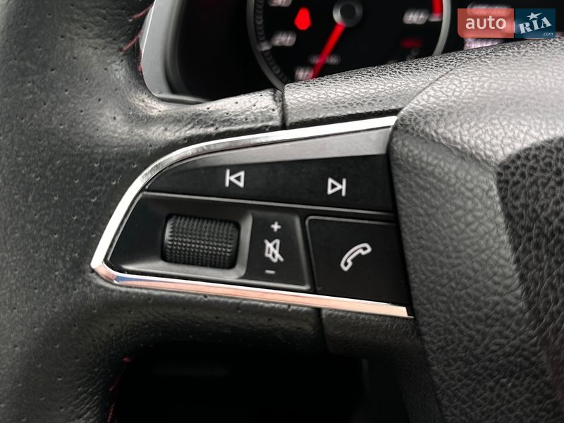 Хетчбек SEAT Leon 2014 в Ірпені