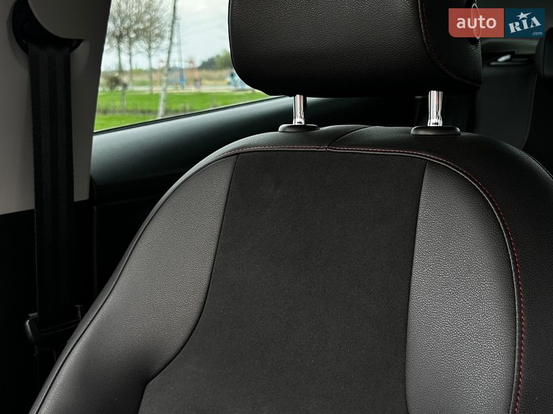 Хетчбек SEAT Leon 2014 в Ірпені