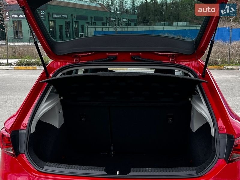 Хетчбек SEAT Leon 2014 в Ірпені