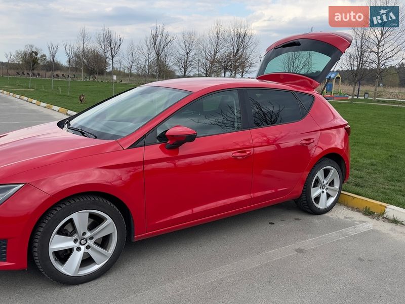 Хетчбек SEAT Leon 2014 в Ірпені