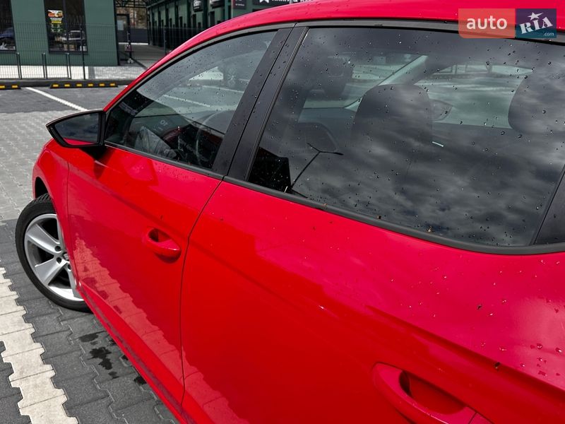 Хетчбек SEAT Leon 2014 в Ірпені