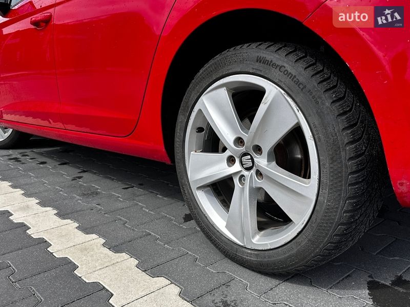 Хетчбек SEAT Leon 2014 в Ірпені