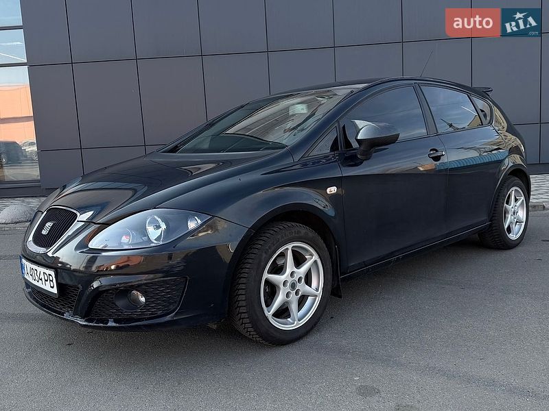 SEAT Leon 2011 SEAT Leon 2011