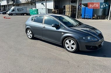 Хэтчбек SEAT Leon 2010 в Виннице