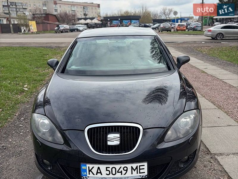 Хэтчбек SEAT Leon 2007 в Козельце
