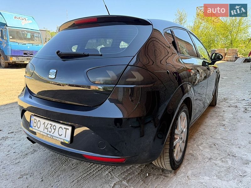 Хэтчбек SEAT Leon 2010 в Хмельницком