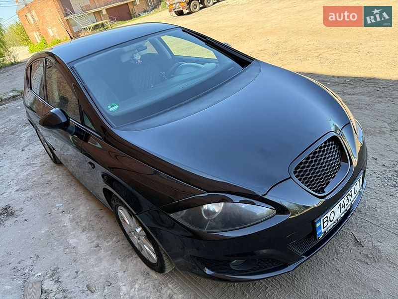 Хэтчбек SEAT Leon 2010 в Хмельницком