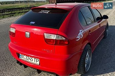Хэтчбек SEAT Leon 2003 в Радехове