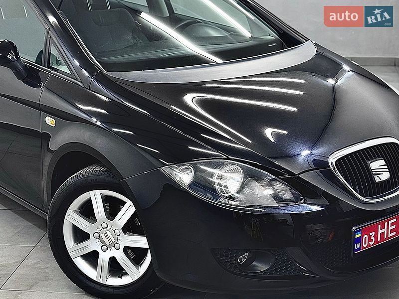 Хэтчбек SEAT Leon 2006 в Стрые