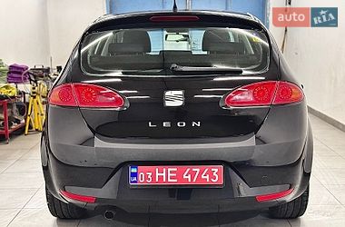 Хэтчбек SEAT Leon 2006 в Стрые