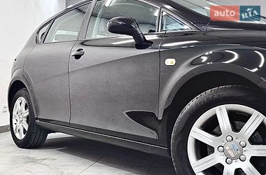 Хэтчбек SEAT Leon 2006 в Стрые