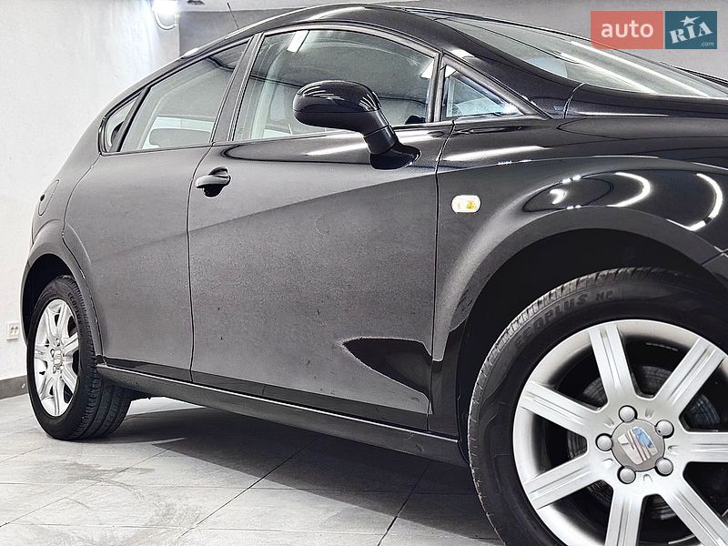 Хэтчбек SEAT Leon 2006 в Стрые