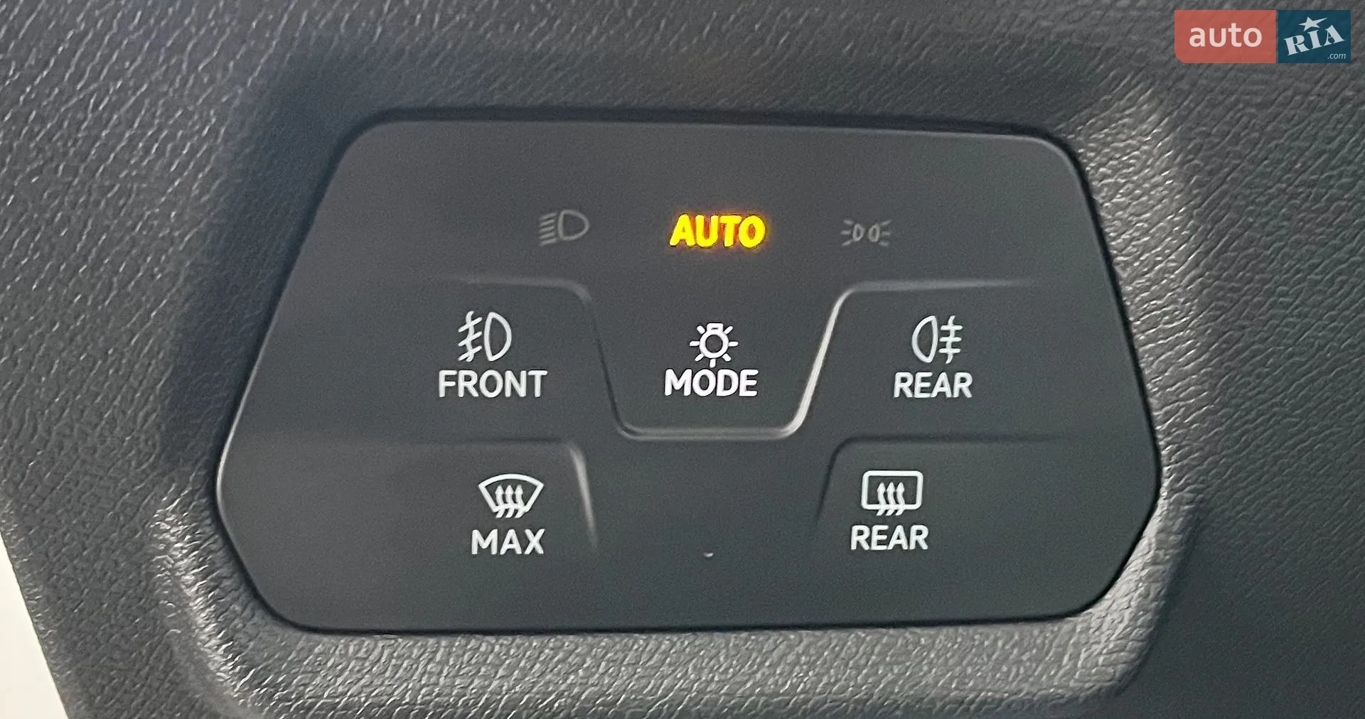 2020 SEAT Leon - мініатюра 13