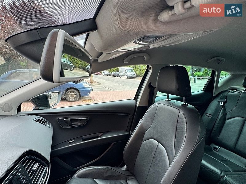 Хэтчбек SEAT Leon 2014 в Киеве