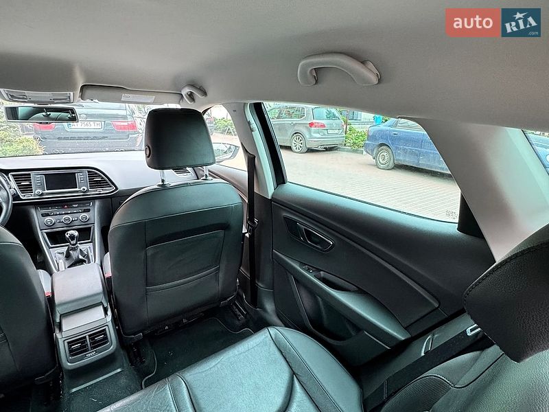 Хэтчбек SEAT Leon 2014 в Киеве