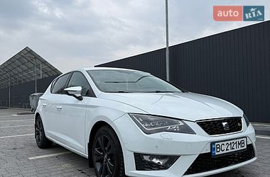 Хэтчбек SEAT Leon 2015 в Самборе