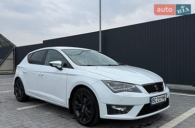Хэтчбек SEAT Leon 2015 в Самборе