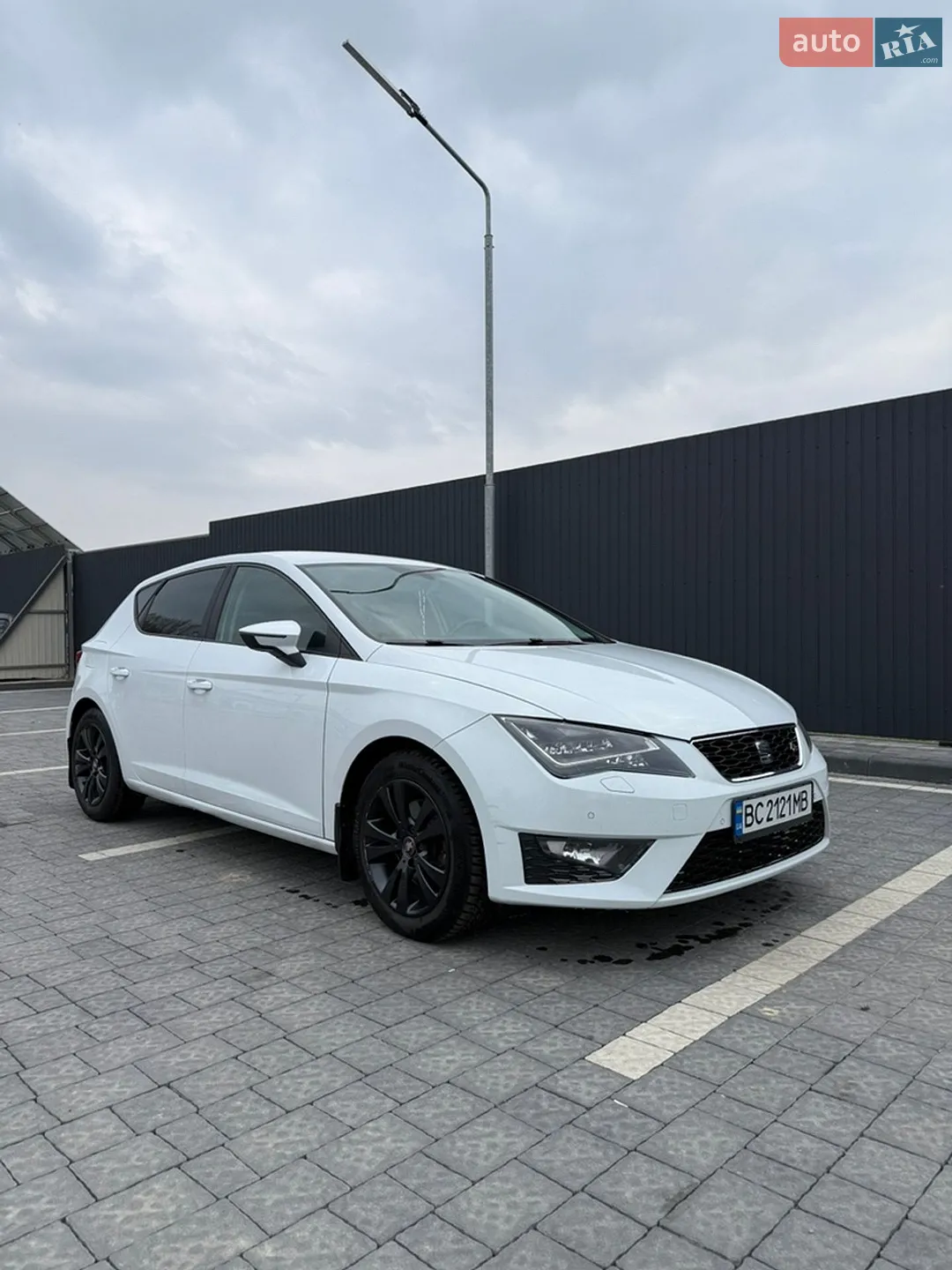 2015 SEAT Leon - мініатюра 4