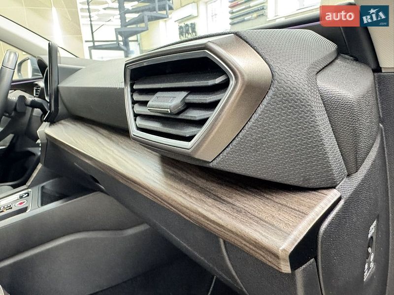 Универсал SEAT Leon 2023 в Буче