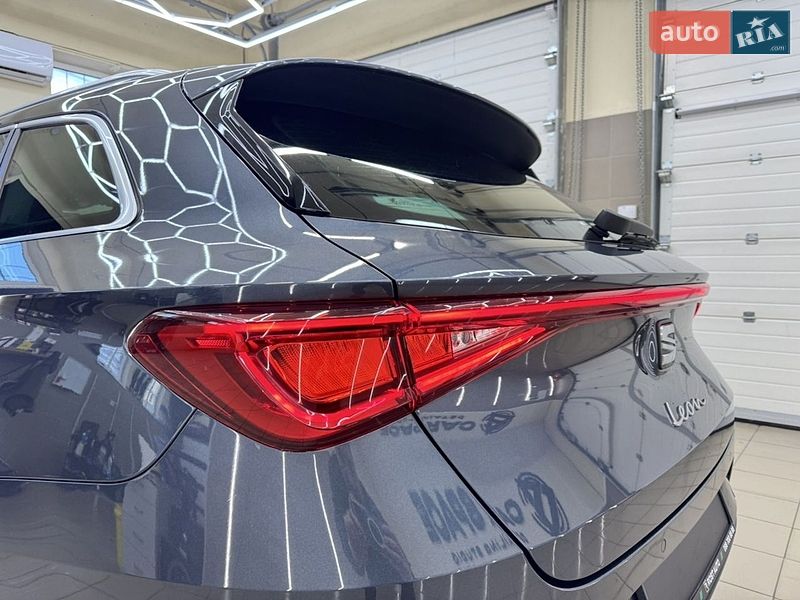 Универсал SEAT Leon 2023 в Буче
