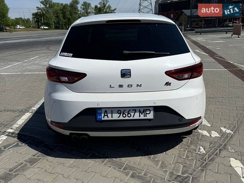 Хэтчбек SEAT Leon 2015 в Киеве