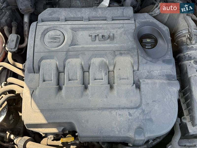 Хэтчбек SEAT Leon 2015 в Киеве
