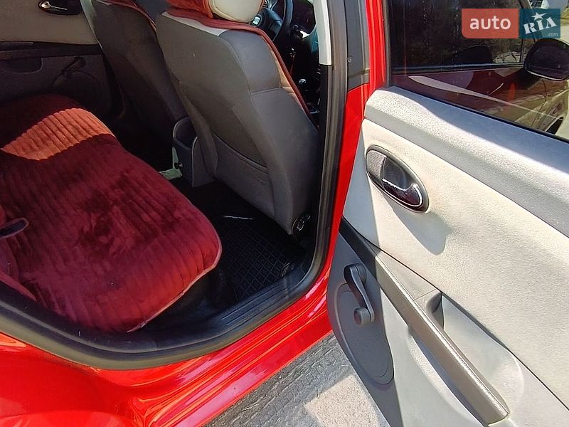 Хэтчбек SEAT Leon 2005 в Харькове