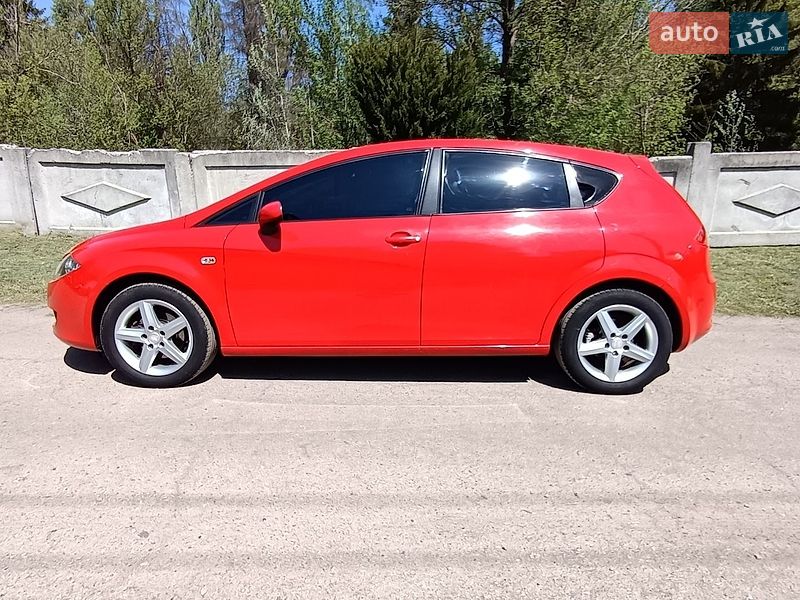Хэтчбек SEAT Leon 2005 в Харькове