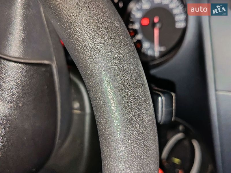 Хэтчбек SEAT Leon 2005 в Харькове