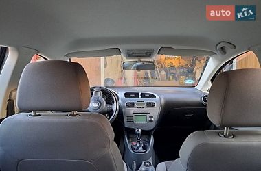 Хэтчбек SEAT Leon 2008 в Бучаче