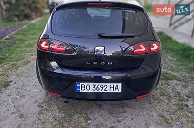 Хэтчбек SEAT Leon 2008 в Бучаче