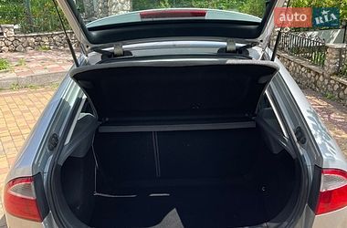 Хэтчбек SEAT Leon 2001 в Волочиске