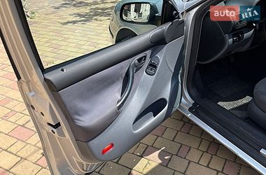 Хэтчбек SEAT Leon 2001 в Волочиске