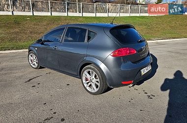 Хэтчбек SEAT Leon 2007 в Обухове