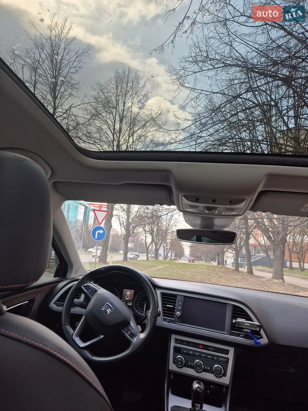 2017 SEAT Leon - мініатюра 14