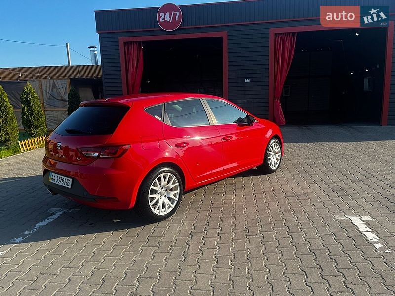 Хэтчбек SEAT Leon 2013 в Киеве